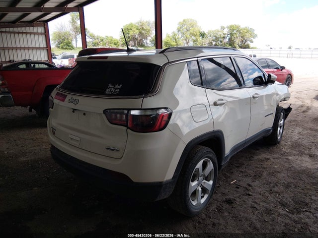 Jeep Compass Latitude 4x4 2019 3C4NJDBB9KT849140 Image 4