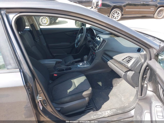 Продаж на аукціоні авто 2018 Subaru Impreza 2.0i Premium, vin: 4S3GTAB61J3717682, номер лоту: 45430227