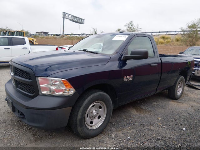 45430267 :رقم المزاد ، 3C6JR7DG1JG238552 vin ، 2018 Ram 1500 Tradesman  4x4 8' Box مزاد بيع