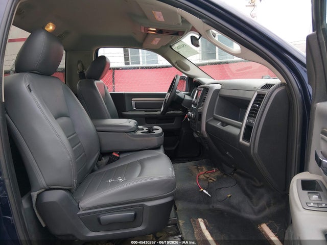 45430267 :رقم المزاد ، 3C6JR7DG1JG238552 vin ، 2018 Ram 1500 Tradesman  4x4 8' Box مزاد بيع