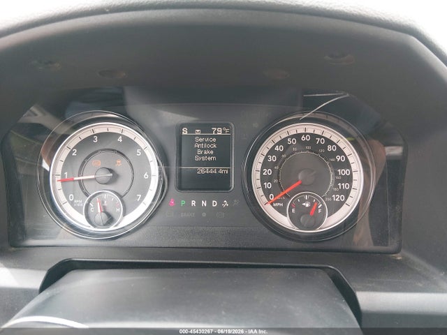 45430267 :رقم المزاد ، 3C6JR7DG1JG238552 vin ، 2018 Ram 1500 Tradesman  4x4 8' Box مزاد بيع