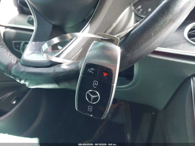 45430358 :رقم المزاد ، WDDZF4JB1HA058871 vin ، 2017 Mercedes-benz E 300 مزاد بيع