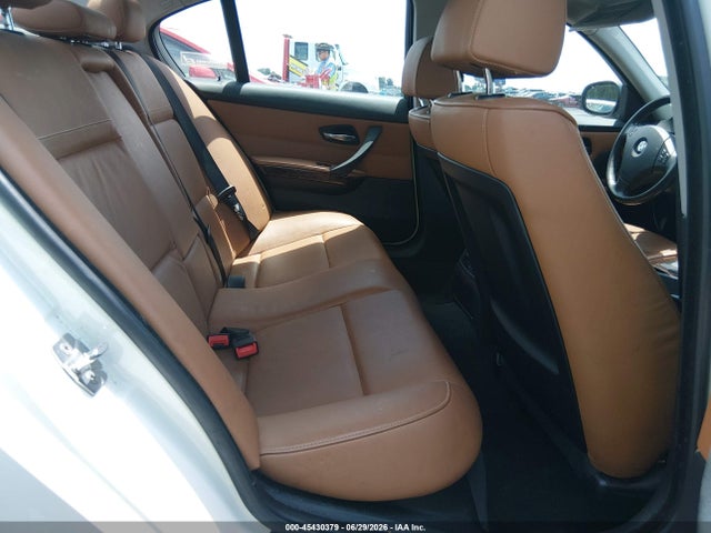 2010 Bmw 328i მანქანა იყიდება აუქციონზე, vin: WBAPH7G57ANM51221, აუქციონის ნომერი: 45430379