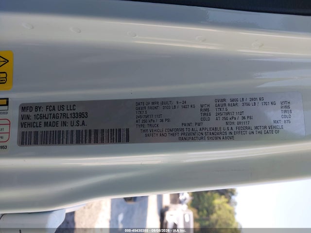 Продажа на аукционе авто 2024 Jeep Gladiator Sport S, vin: 1C6HJTAG7RL133953, номер лота: 45430385