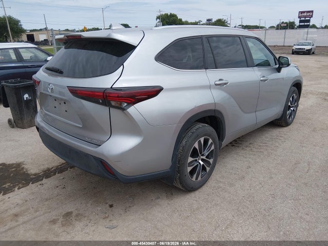 Toyota Highlander Xle 2024 5TDKDRBH6RS531766 Image 4