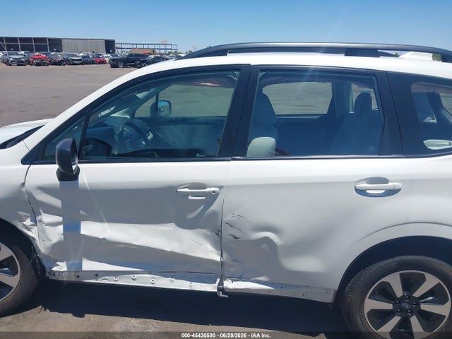Subaru Forester 2.5i 2018 JF2SJABC7JH604068 Image 14