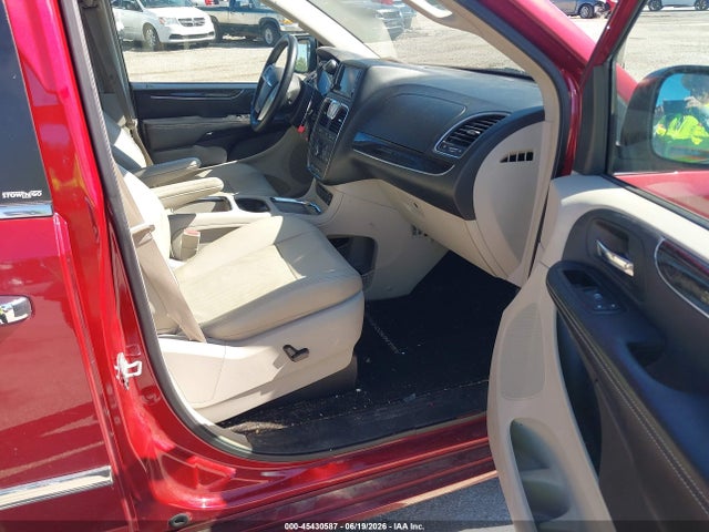2013 Chrysler Town & Country Touring-l მანქანა იყიდება აუქციონზე, vin: 2C4RC1CG0DR614717, აუქციონის ნომერი: 45430587