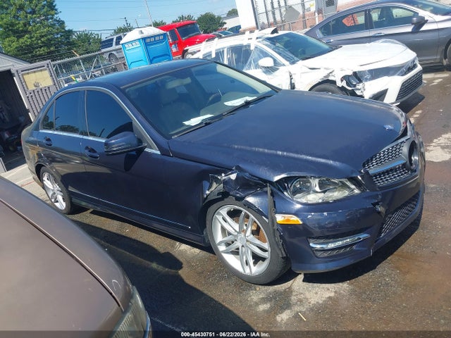 Auction sale of the 2012 Mercedes-benz C 250 Sport, vin: WDDGF4HB1CR212843, lot number: 45430751