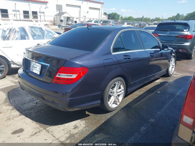 Auction sale of the 2012 Mercedes-benz C 250 Sport, vin: WDDGF4HB1CR212843, lot number: 45430751