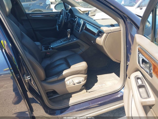 45430776 :رقم المزاد ، WP1AA2A52HLB02979 vin ، 2017 Porsche Macan مزاد بيع