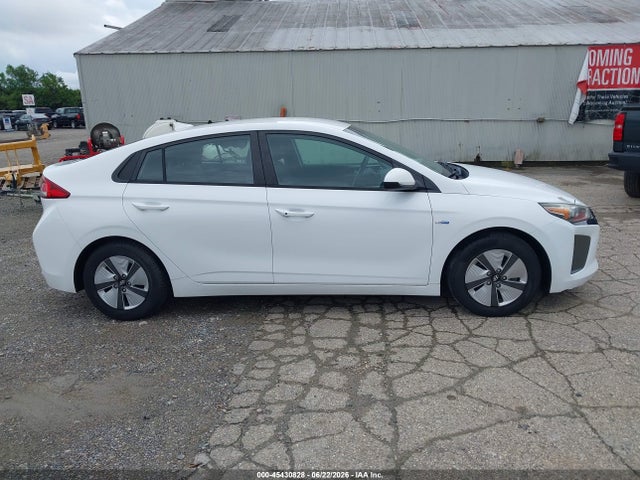 2019 Hyundai Ioniq Hybrid Blue მანქანა იყიდება აუქციონზე, vin: KMHC65LC3KU106710, აუქციონის ნომერი: 45430828
