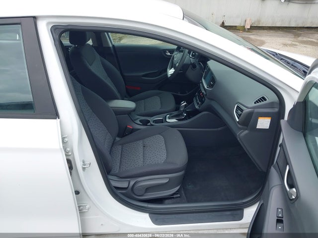 Продажа на аукционе авто 2019 Hyundai Ioniq Hybrid Blue, vin: KMHC65LC3KU106710, номер лота: 45430828