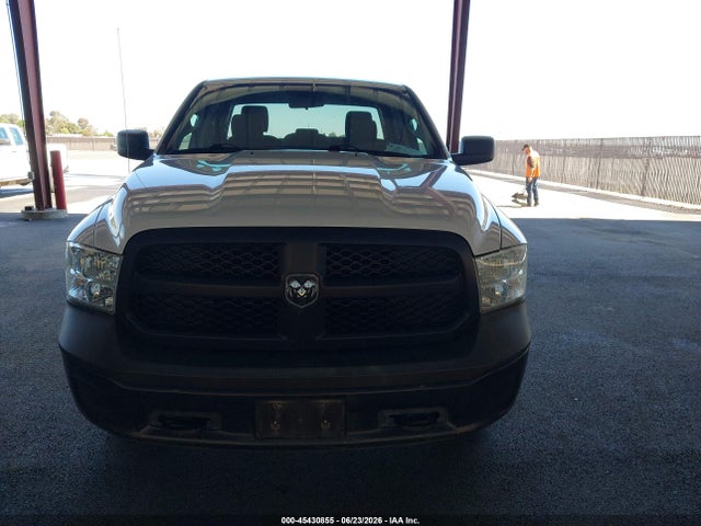 1C6RR7FG4KS679098 RAM 1500 Classic Tradesman 4x4 6&#039;4 Box