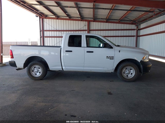 1C6RR7FG4KS679098 RAM 1500 Classic Tradesman 4x4 6&#039;4 Box