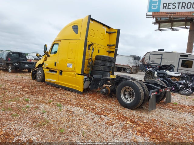 Продаж на аукціоні авто 2022 Freightliner New Cascadia 126, vin: 3AKJHHDR0NSMV8158, номер лоту: 45430885