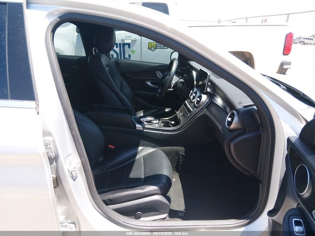 55SWF4JB5FU079187 Mercedes-Benz C 300 Sport