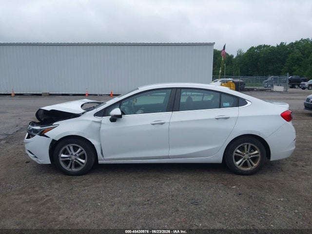 1G1BE5SMXH7248825 Chevrolet Cruze Lt Auto