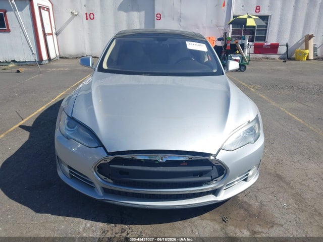 Продажа на аукционе авто 2013 Tesla Model S, vin: 5YJSA1CN1DFP26170, номер лота: 45431027