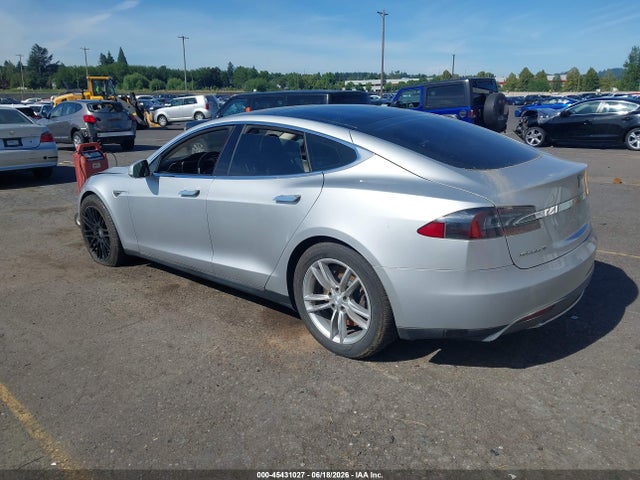 Продажа на аукционе авто 2013 Tesla Model S, vin: 5YJSA1CN1DFP26170, номер лота: 45431027