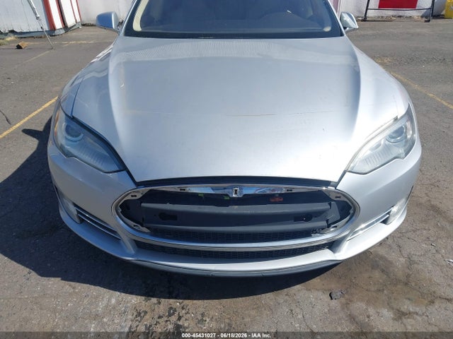 Продажа на аукционе авто 2013 Tesla Model S, vin: 5YJSA1CN1DFP26170, номер лота: 45431027