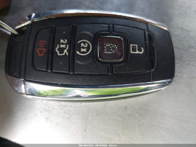 Lincoln Continental Select 2017 1LN6L9TK8H5607003 Image 11