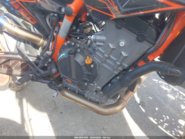 KTM 890 Duke R 2023 VBKTU9400PM849014 Image 8