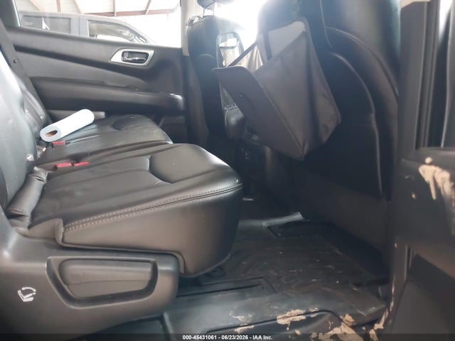 5N1DR2MNXJC678758 Nissan Pathfinder Sl