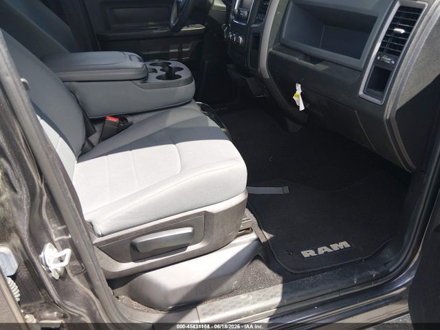 Продажа на аукционе авто 2019 Ram 1500 Classic Tradesman  4x4 5'7 Box, vin: 1C6RR7KG3KS645398, номер лота: 45431154