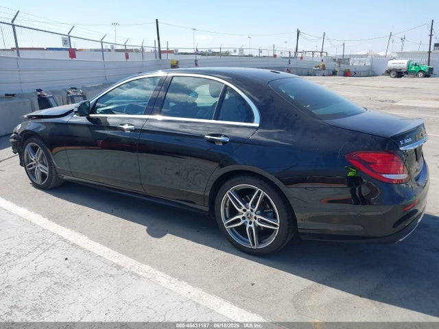 45431187 :رقم المزاد ، WDDZF4JB9KA620216 vin ، 2019 Mercedes-benz E 300 مزاد بيع