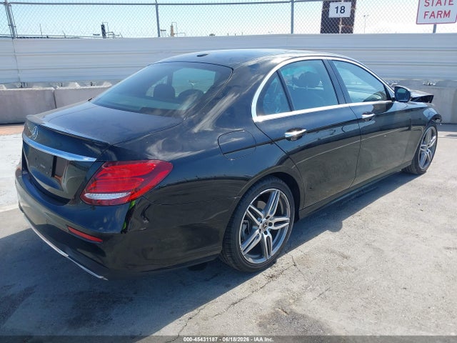 45431187 :رقم المزاد ، WDDZF4JB9KA620216 vin ، 2019 Mercedes-benz E 300 مزاد بيع