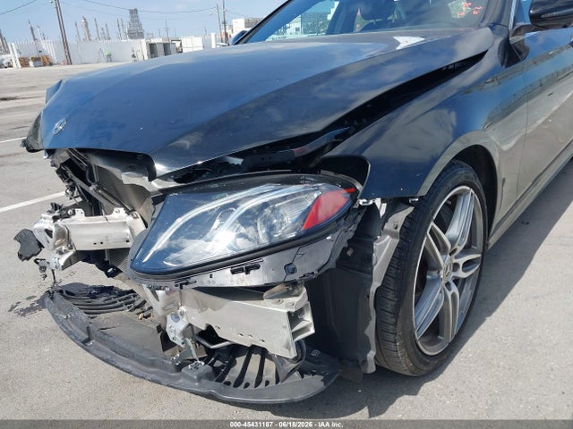 45431187 :رقم المزاد ، WDDZF4JB9KA620216 vin ، 2019 Mercedes-benz E 300 مزاد بيع