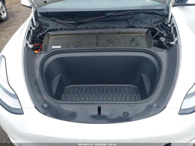 Продажа на аукционе авто 2023 Tesla Model Y Awd/long Range Dual Motor All-wheel Drive, vin: 7SAYGDEE2PA073165, номер лота: 45431218