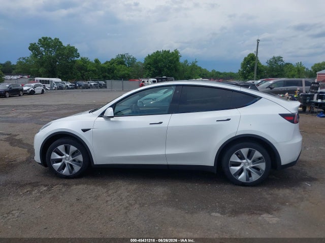 Продаж на аукціоні авто 2023 Tesla Model Y Awd/long Range Dual Motor All-wheel Drive, vin: 7SAYGDEE2PA073165, номер лоту: 45431218