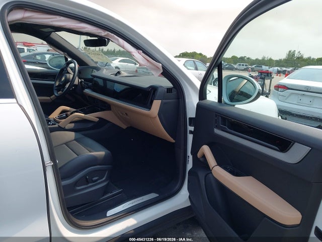 Porsche Cayenne E-hybrid 2024 WP1AE2AY5RDA29584 Image 5
