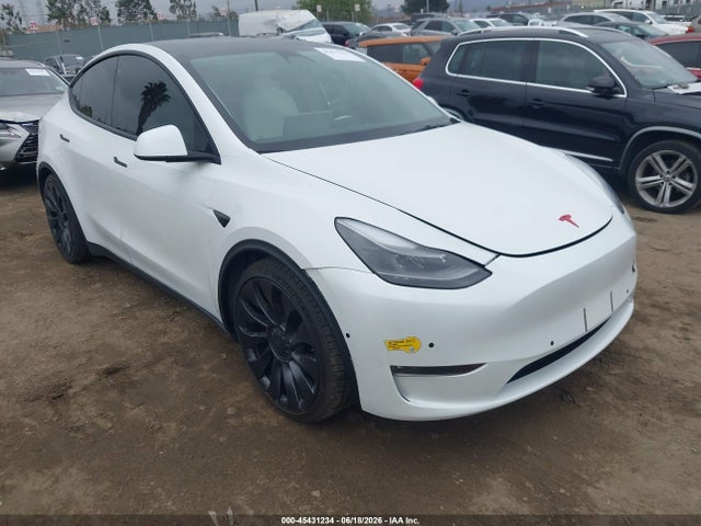 2021 Tesla Model Y Performance Dual Motor All-wheel Drive მანქანა იყიდება აუქციონზე, vin: 5YJYGDEF4MF211647, აუქციონის ნომერი: 45431234