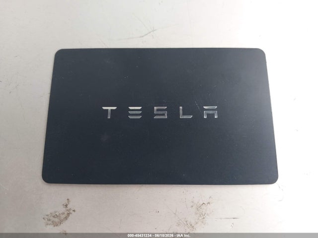 2021 Tesla Model Y Performance Dual Motor All-wheel Drive მანქანა იყიდება აუქციონზე, vin: 5YJYGDEF4MF211647, აუქციონის ნომერი: 45431234