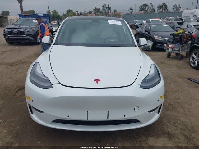 2021 Tesla Model Y Performance Dual Motor All-wheel Drive მანქანა იყიდება აუქციონზე, vin: 5YJYGDEF4MF211647, აუქციონის ნომერი: 45431234