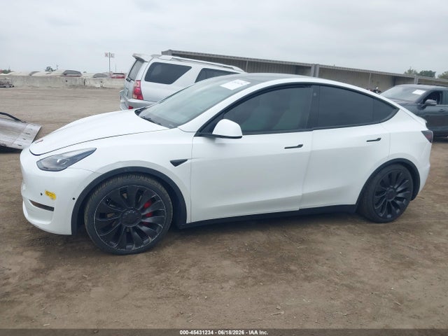 2021 Tesla Model Y Performance Dual Motor All-wheel Drive მანქანა იყიდება აუქციონზე, vin: 5YJYGDEF4MF211647, აუქციონის ნომერი: 45431234
