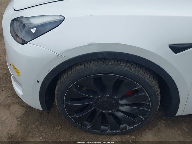 2021 Tesla Model Y Performance Dual Motor All-wheel Drive მანქანა იყიდება აუქციონზე, vin: 5YJYGDEF4MF211647, აუქციონის ნომერი: 45431234