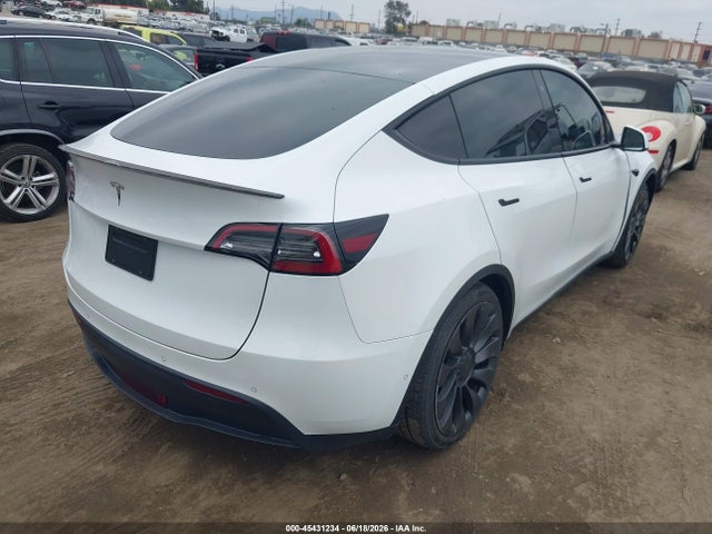 2021 Tesla Model Y Performance Dual Motor All-wheel Drive მანქანა იყიდება აუქციონზე, vin: 5YJYGDEF4MF211647, აუქციონის ნომერი: 45431234