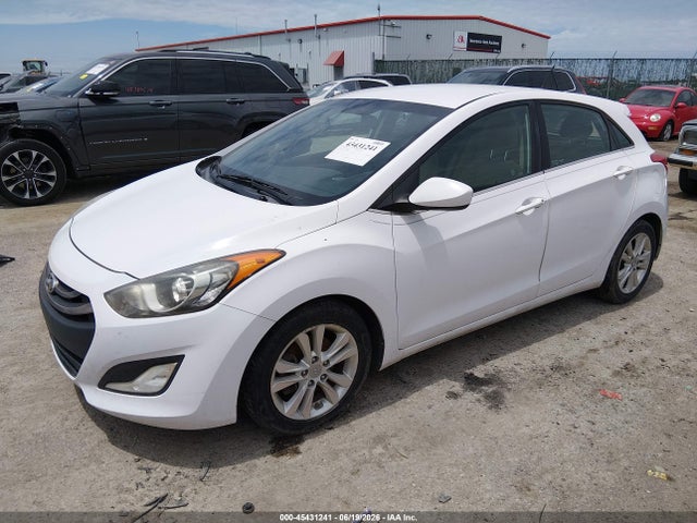 Hyundai ELANTRA GT 2014 KMHD35LH2EU208349 Image 2