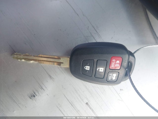 4T1BF1FK3GU194334 Toyota CAMRY SE