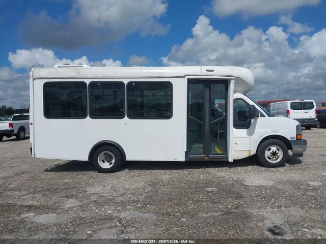 1HA6GUBB6KN009878 Chevrolet Express Cutaway 4500 Van