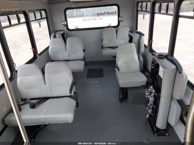 1HA6GUBB6KN009878 Chevrolet Express Cutaway 4500 Van