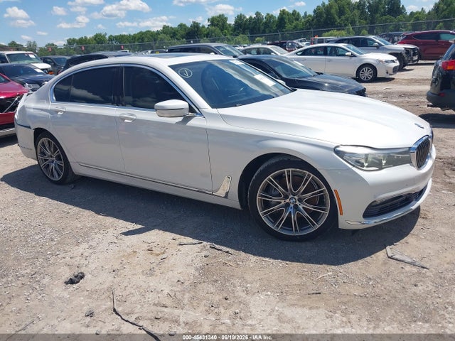 45431340 :رقم المزاد ، WBA7E2C55HG740470 vin ، 2017 Bmw 740i مزاد بيع