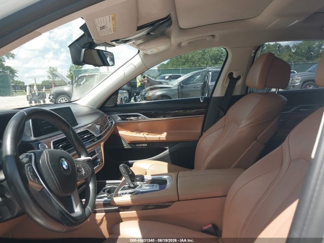 45431340 :رقم المزاد ، WBA7E2C55HG740470 vin ، 2017 Bmw 740i مزاد بيع