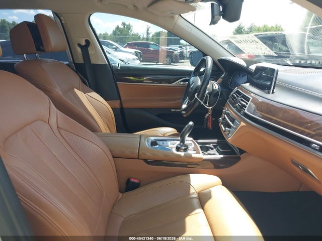 45431340 :رقم المزاد ، WBA7E2C55HG740470 vin ، 2017 Bmw 740i مزاد بيع