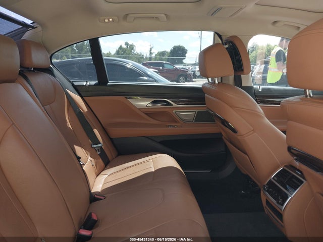 45431340 :رقم المزاد ، WBA7E2C55HG740470 vin ، 2017 Bmw 740i مزاد بيع