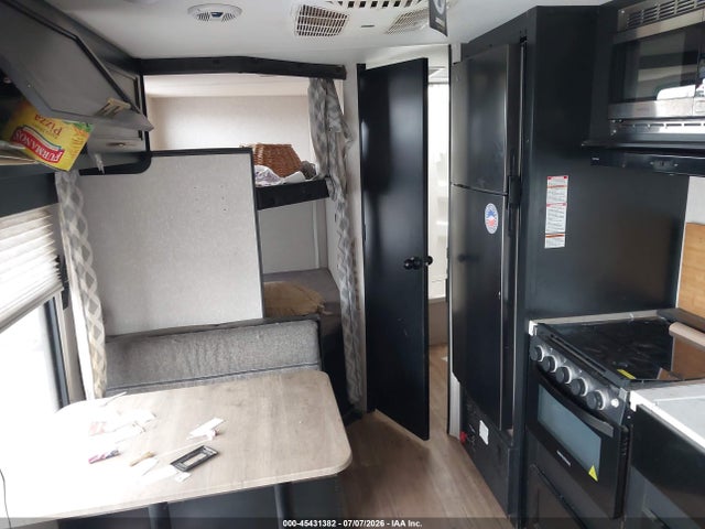 Продажа на аукционе авто 2022 Forest River Grey Wolf Special Edition 26djse Travel Trailer, vin: 5ZT2CKRB7NF001875, номер лота: 45431382