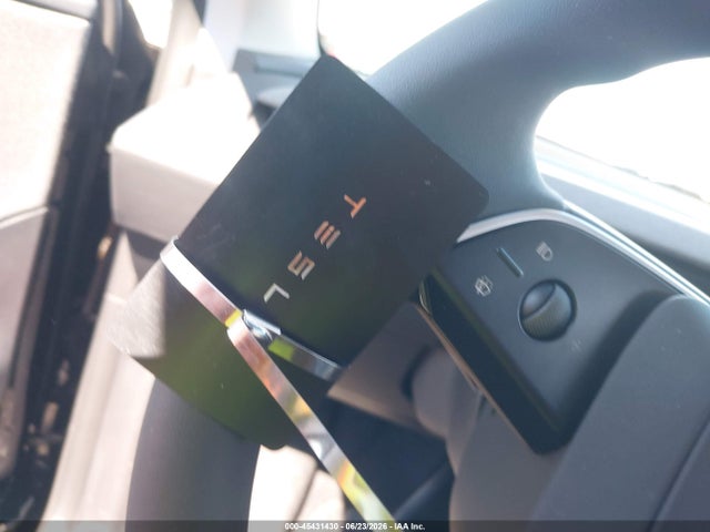 45431430 :رقم المزاد ، 7SAYGDEE1TA637799 vin ، 2026 Tesla Model Y All-wheel Drive/long Range Launch Series/premium All-wheel Drive مزاد بيع